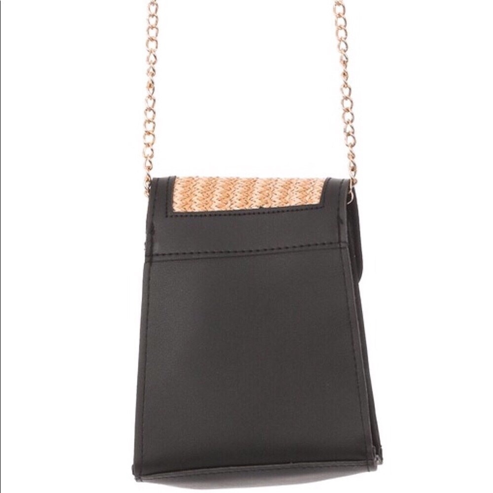 LAST 1️⃣ Straw Crossbody w Vegan Leather Accents - Picture 4 of 6